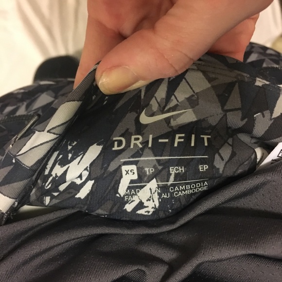 Nike yoga pants - Picture 4 of 7